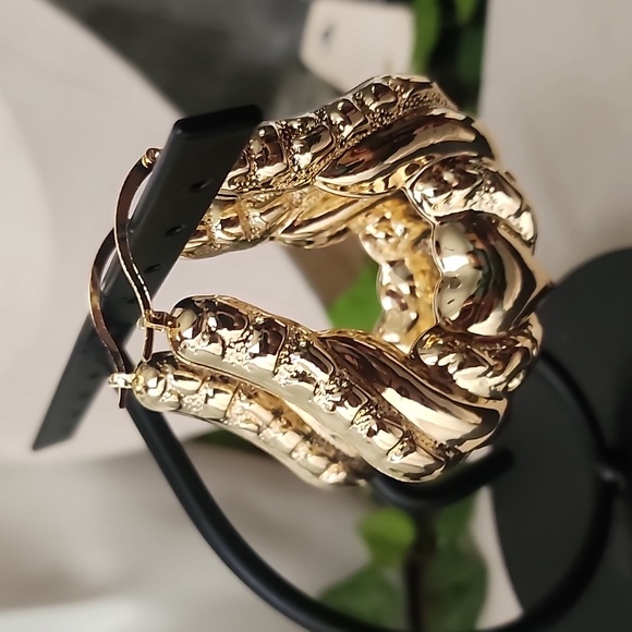 Large Chunky Doorknocker Style Gold Filled Hoop Earrings with Hearts - Picture 7 of 9